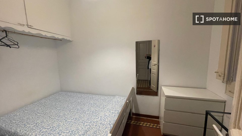 Double room Barcelona, 5 beds, 100m² — photo 9