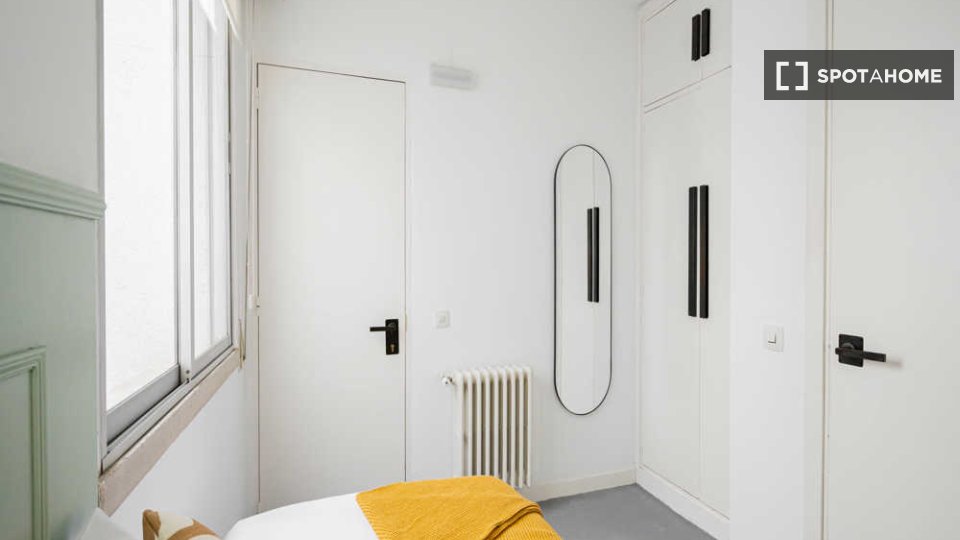 Double room Madrid, 67 beds — photo 68