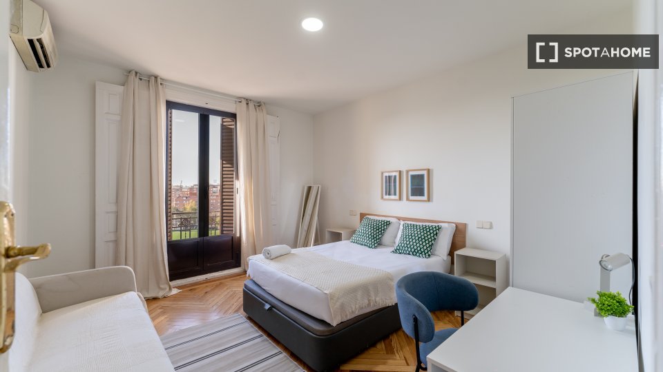 Double room Madrid, 8 beds — photo 36