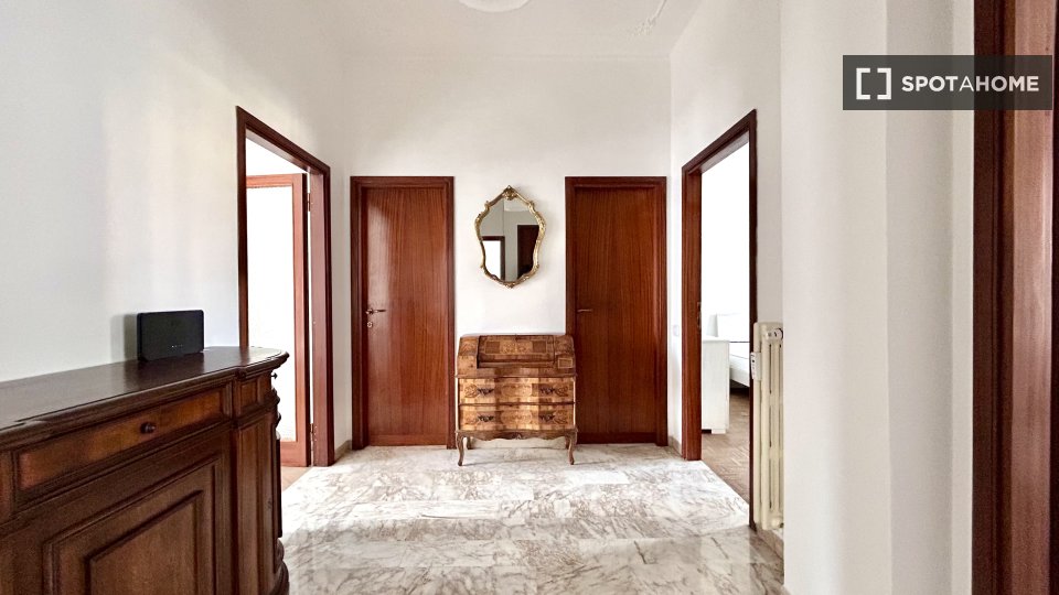 Double room Florence, 3 beds, 100m² — photo 15
