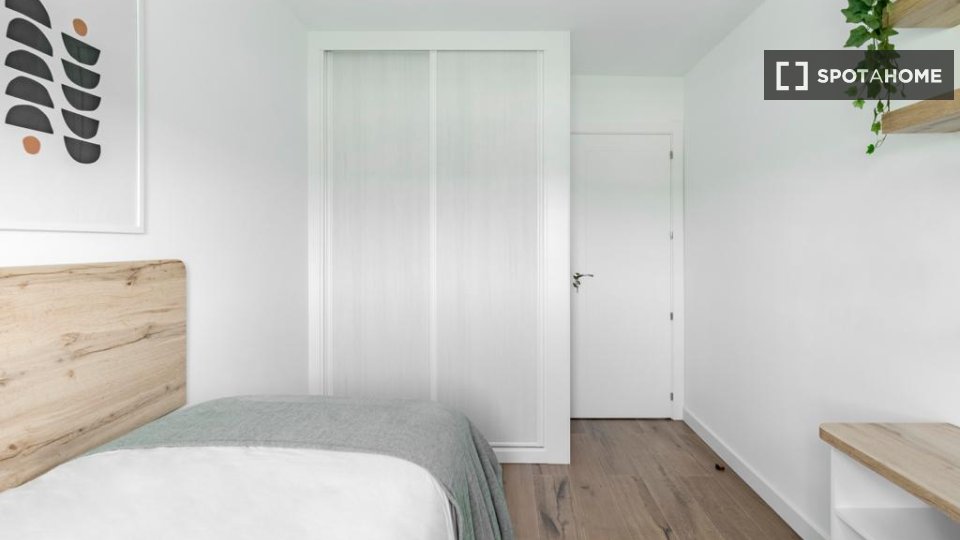 Double room Madrid, 4 beds — photo 17