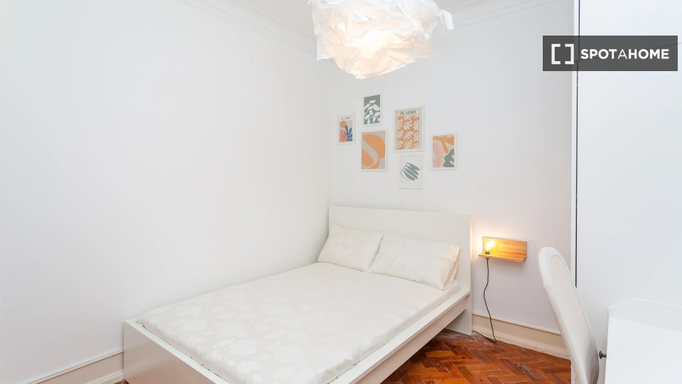 Double room Lisbon, 4 beds — photo 1