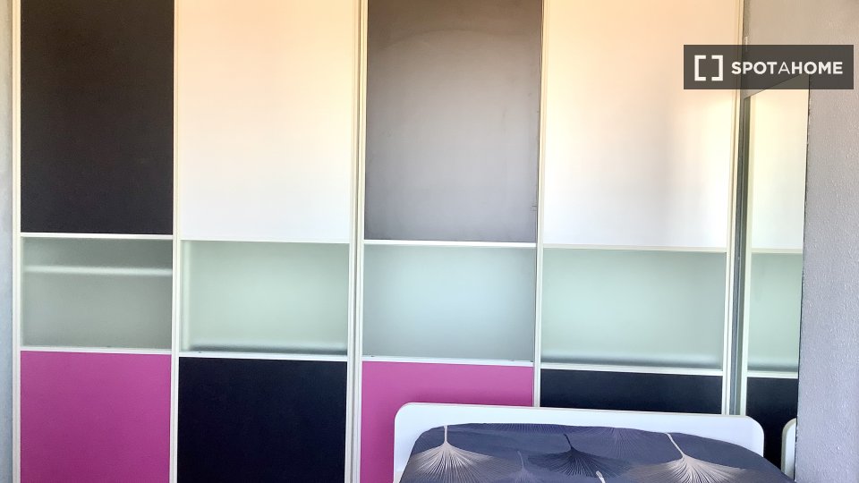 Double room Madrid, 4 beds, 100m² — photo 4