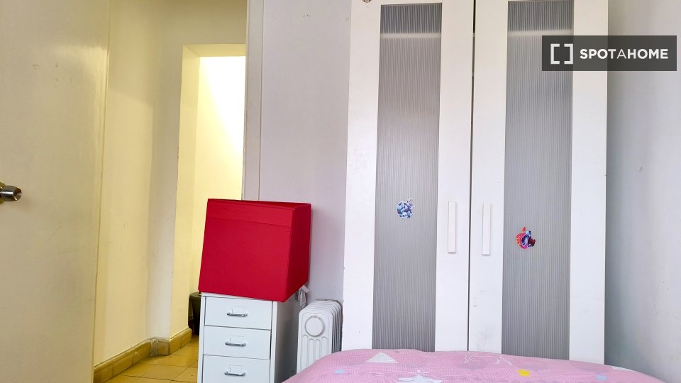 Habitación en piso compartido en alquiler en San Diego, Madrid