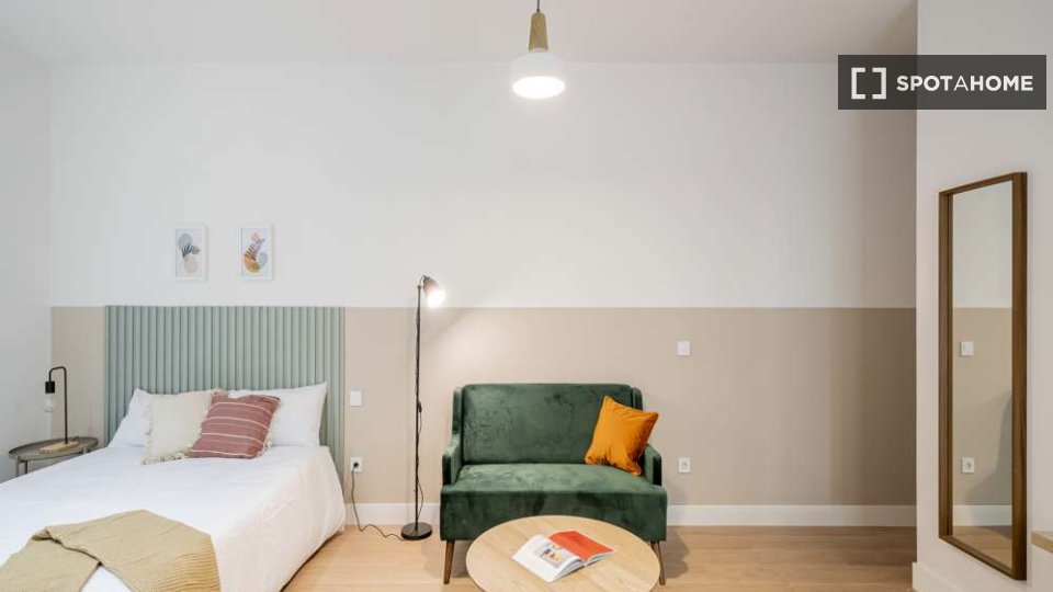 Habitación doble Madrid, 16 habitaciones — foto 4