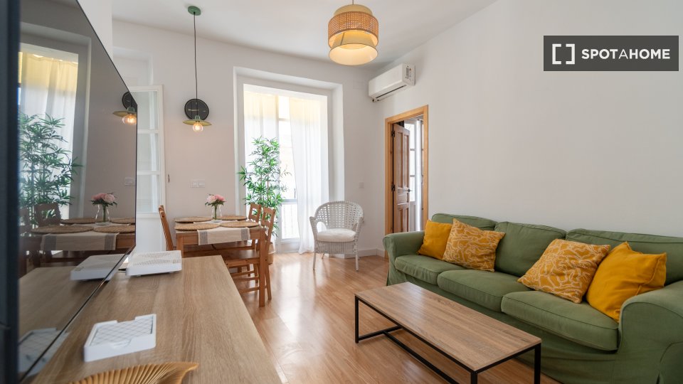 Apartamento de 3 habitaciones en alquiler en San Antonio, Cádiz.