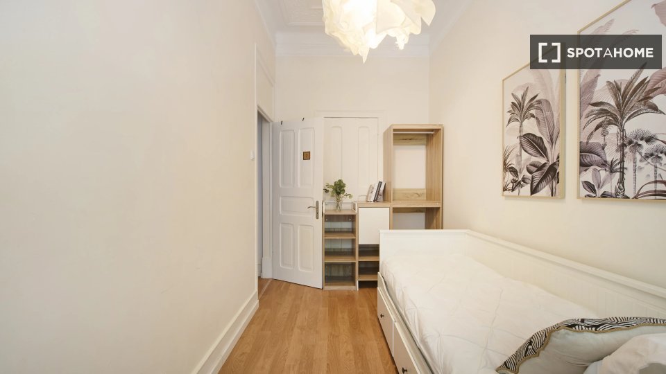 Double room Lisbon, 6 beds — photo 3