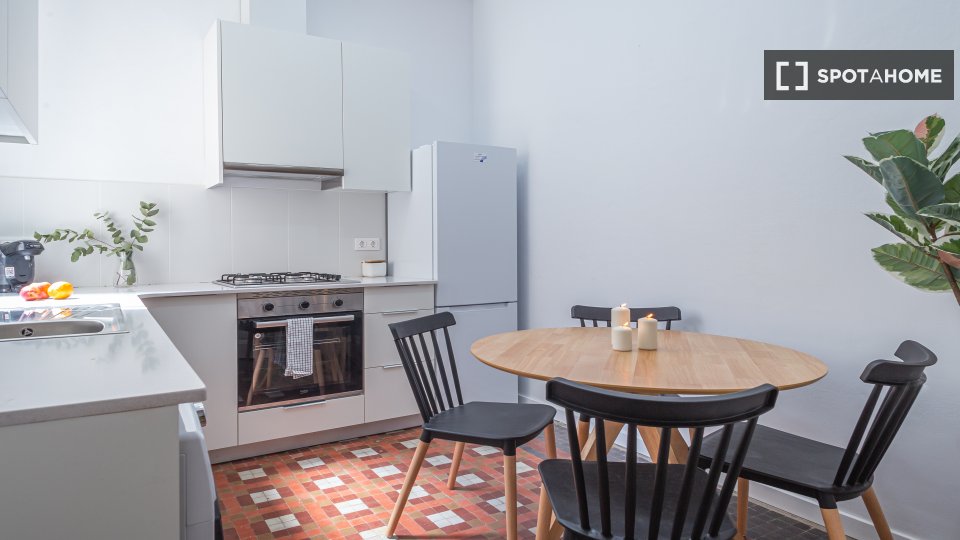 Double room Barcelona, 4 beds, 90m² — photo 2