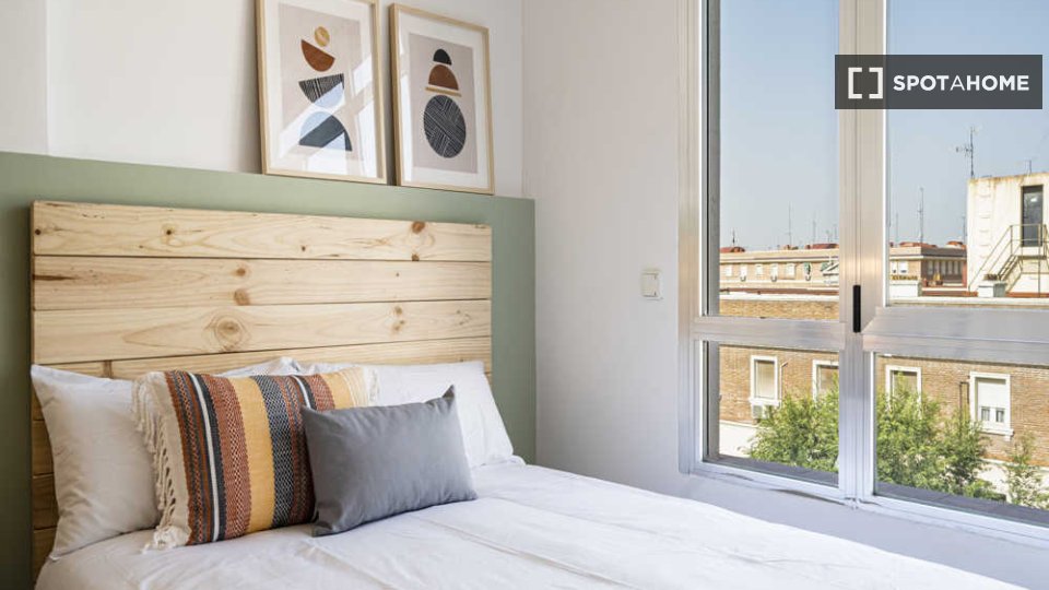 Double room Madrid, 5 beds — photo 43