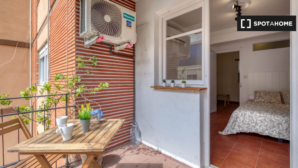 Double room Valencia, 4 beds, 80m² — photo 10
