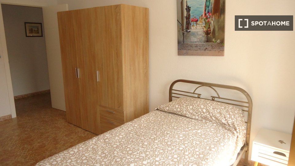 Double room Cordoba, 5 beds — photo 44