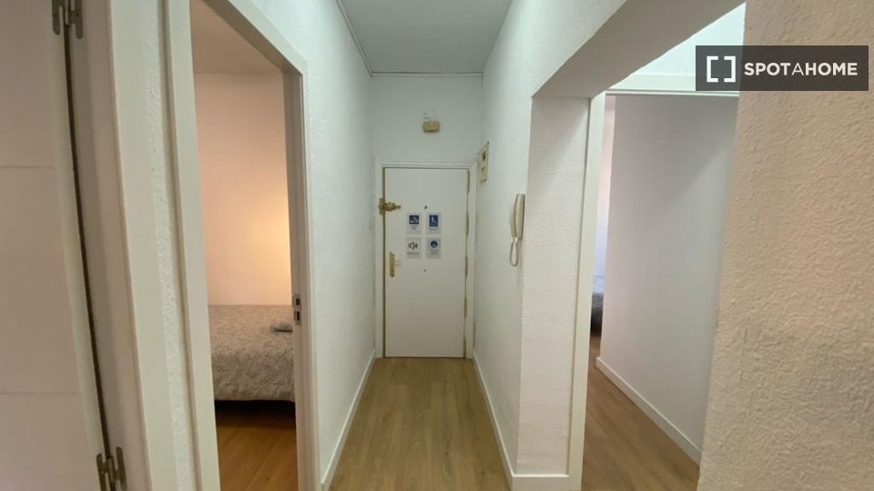 Double room Madrid, 4 beds — photo 16