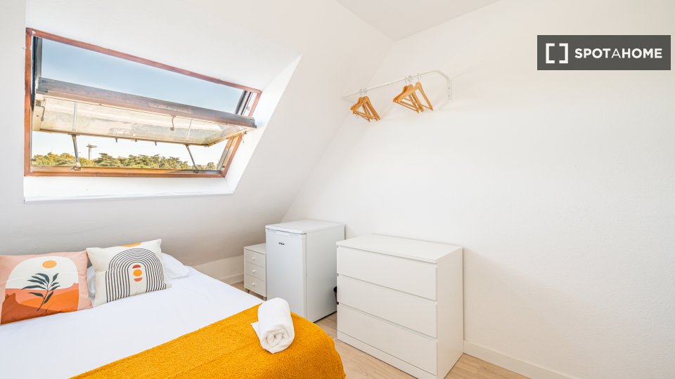Double room Madrid, 17 beds — photo 4