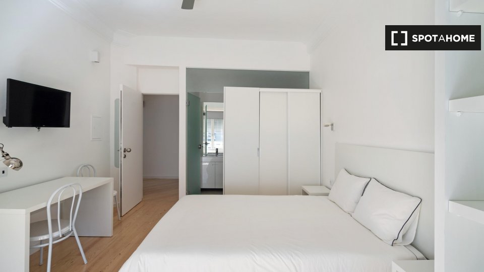 Double room Lisbon, 7 beds, 210m² — photo 19
