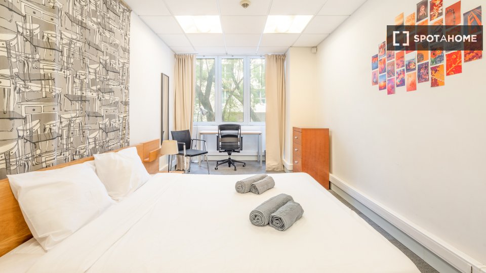 Double room Lisbon, 9 beds, 290m² — photo 15