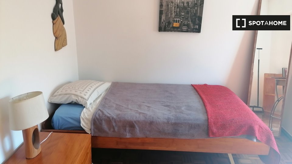 Double room Lisbon, 3 beds, 120m² — photo 3