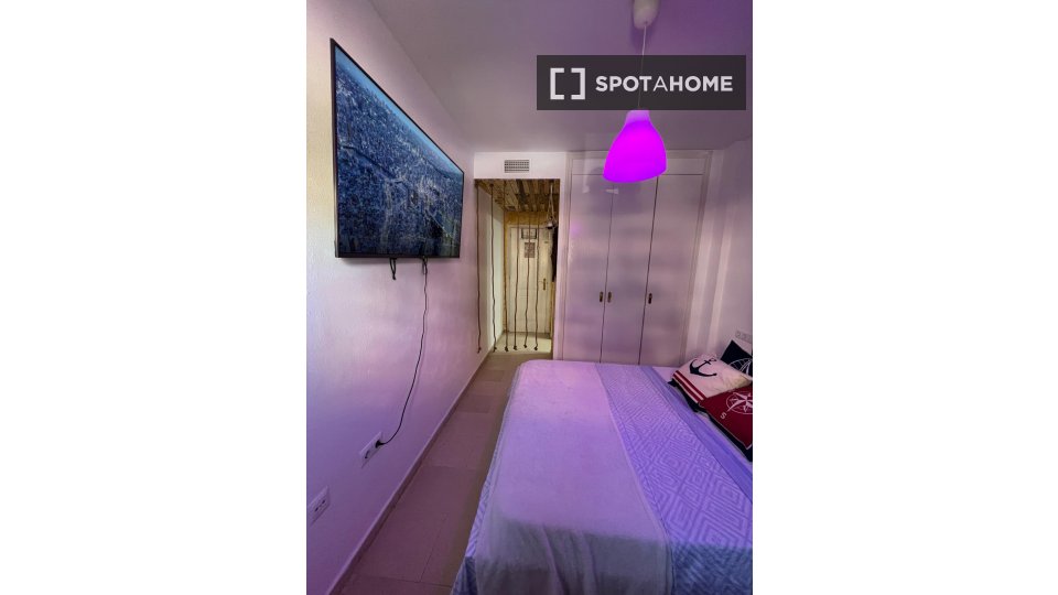 Double room Malaga, 3 beds, 150m² — photo 13