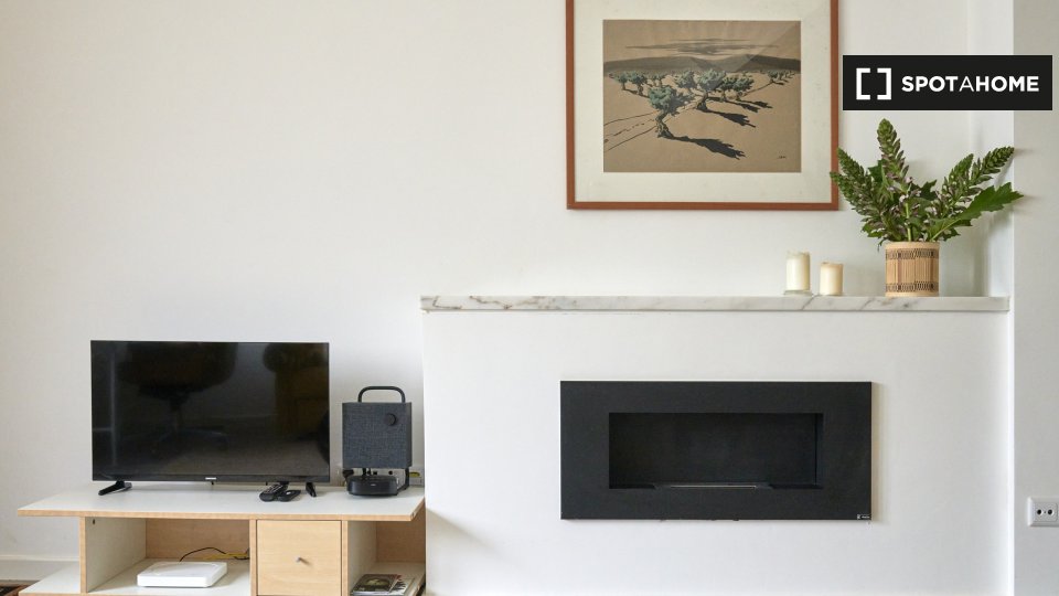 Apartment Lisbon, 1 bed, 80m² — photo 2