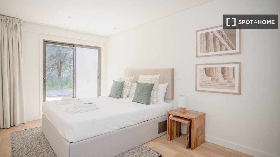 Apartment Porto, 1 bed, 74m² — photo 10