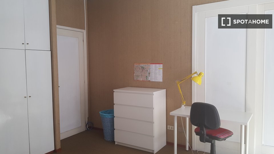 Double room Turin, 4 beds — photo 12