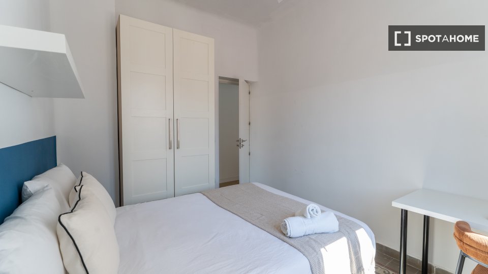 Double room Madrid, 6 beds — photo 5