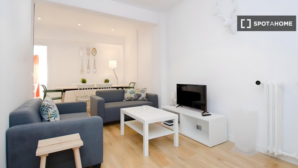 Double room Madrid, 6 beds — photo 42