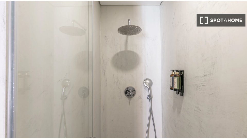 Apartment mono Lisbon, 40m² — photo 3