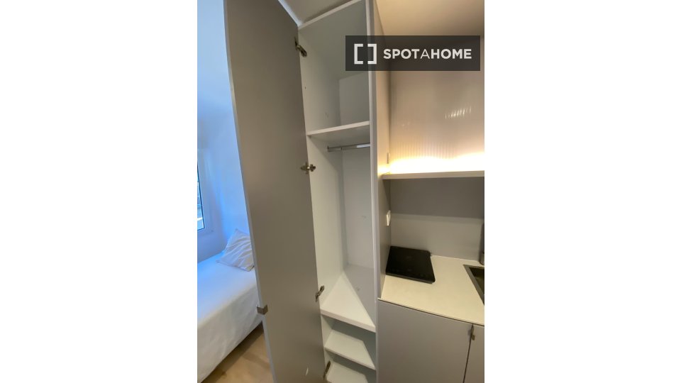 Apartment mono Madrid, 16m² — photo 4
