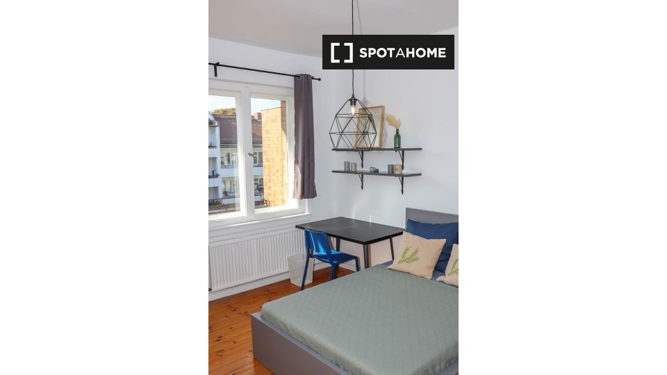 Double room Berlin, 3 beds, 61m² — photo 5