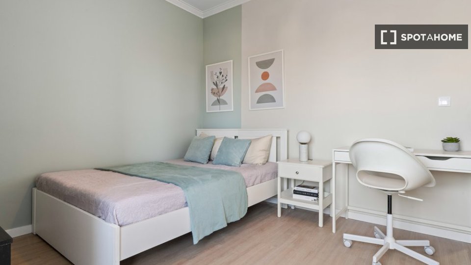 Double room Lisbon, 6 beds — photo 1