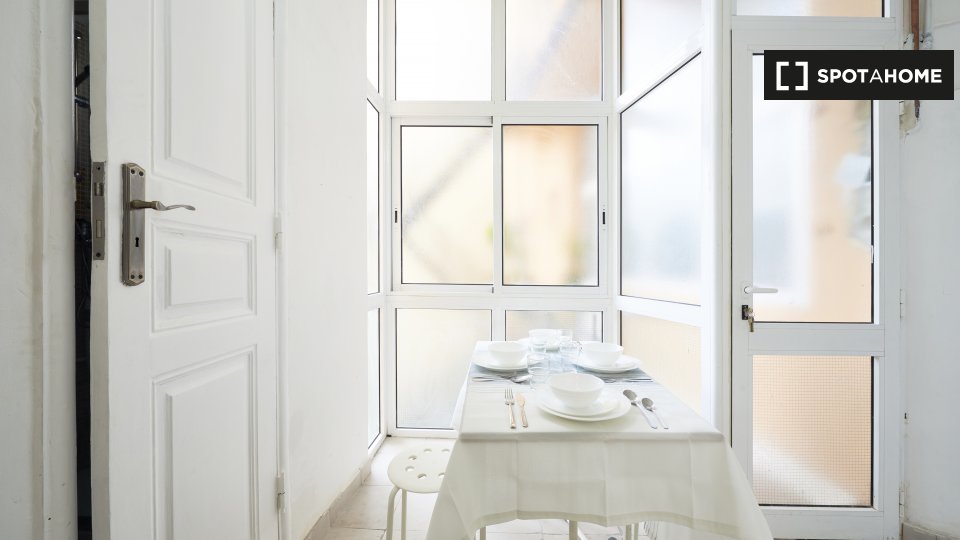 Double room Lisbon, 8 beds — photo 18