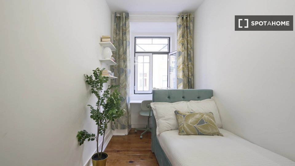 Double room Lisbon, 8 beds — photo 1