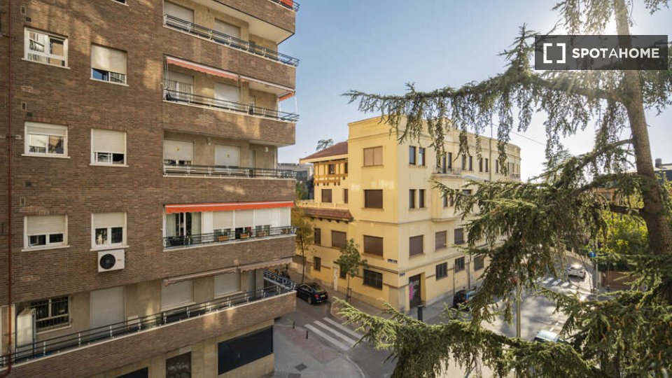 Double room Madrid, 16 beds — photo 38