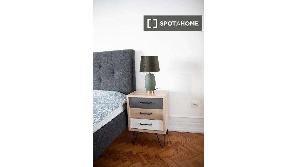 Double room Lisbon, 9 beds — photo 7