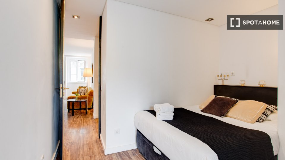 Apartment Lisbon, 2 beds — photo 38