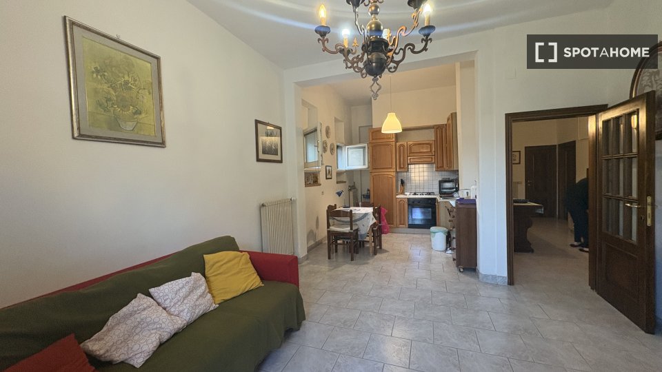 Double room Florence, 3 beds, 90m² — photo 19