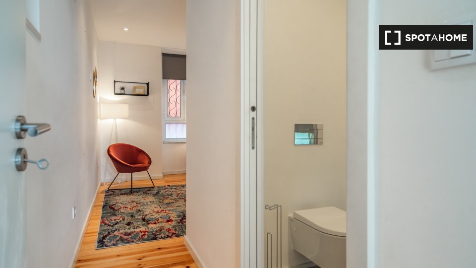 Apartment Lisbon, 2 beds — photo 10