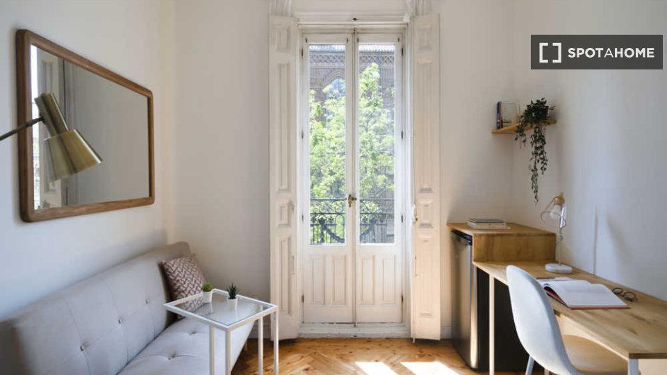 Double room Madrid, 8 beds — photo 46