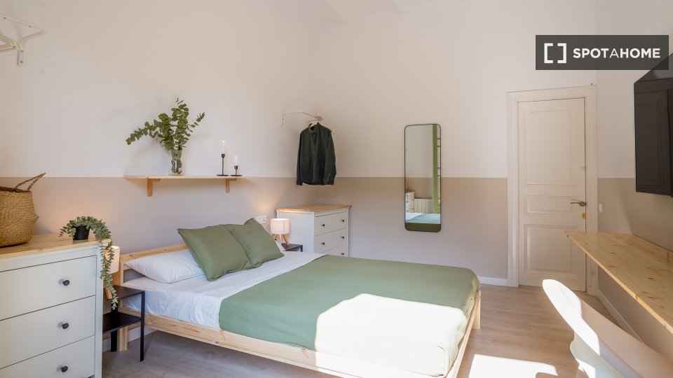 Double room Barcelona, 4 beds, 90m² — photo 18