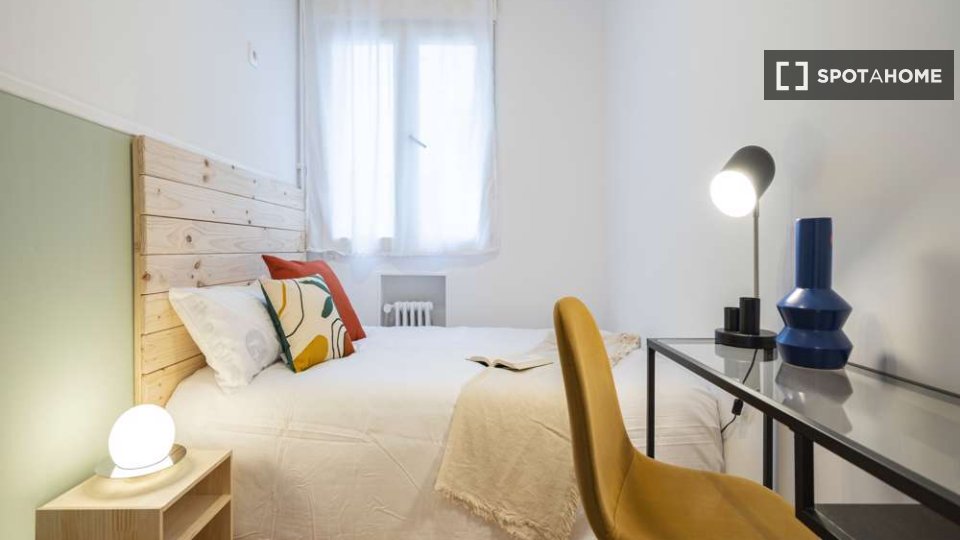 Double room Madrid, 5 beds — photo 7
