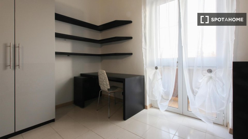 Double room Milan, 4 beds — photo 14