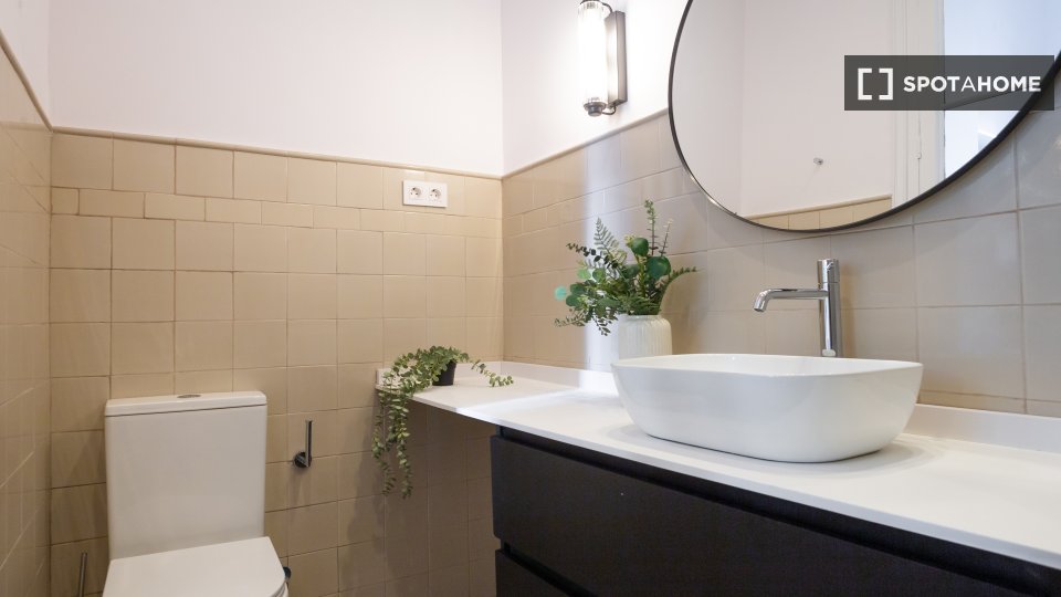Double room Barcelona, 16 beds, 380m² — photo 19