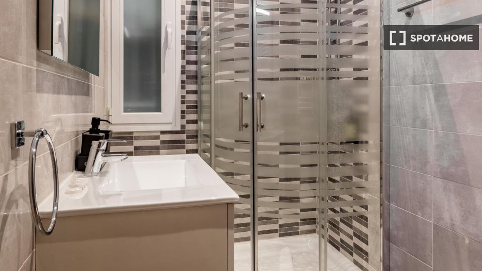 Apartment Madrid, 4 beds — photo 6