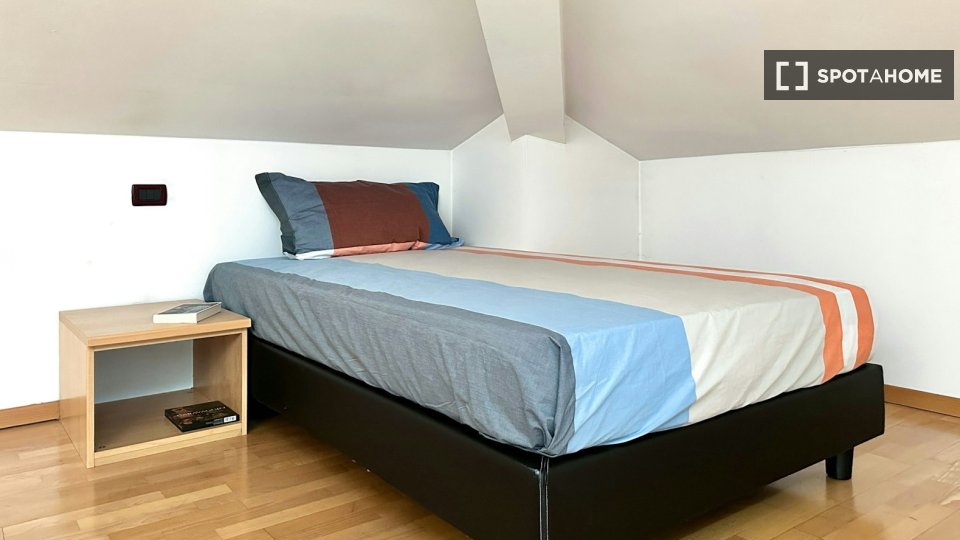 Double room Trento, 3 beds — photo 2