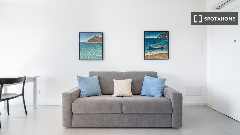 Apartment Cagliari, 2 beds, 66m² — photo 2