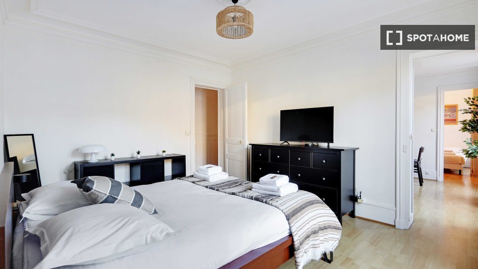 Apartment Paris, 2 beds, 56m² — photo 8