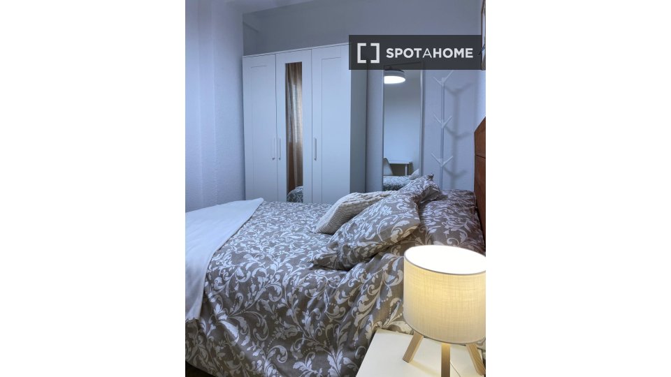 Double room Zaragoza, 4 beds, 92m² — photo 5