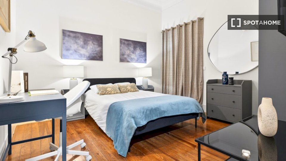 Double room Lisbon, 5 beds — photo 2