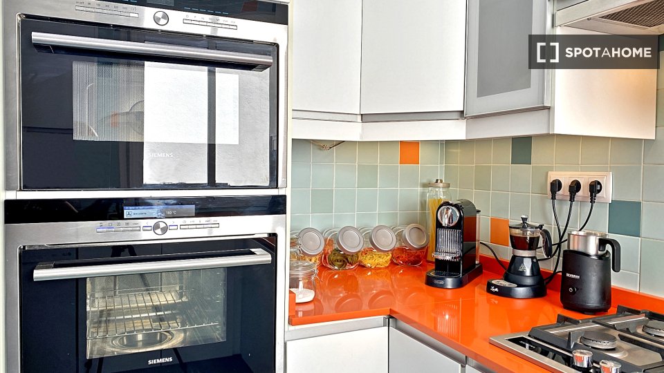 Double room Madrid, 3 beds, 9m² — photo 13
