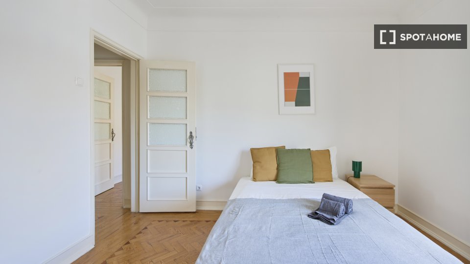 Double room Lisbon, 5 beds — photo 3